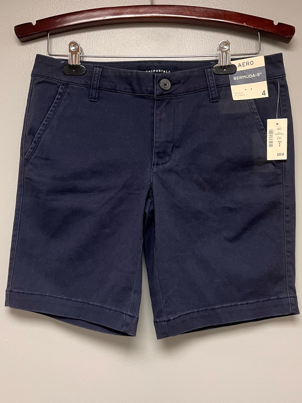 Aeropostale Navy Bermuda Shorts - Classic 9" size 4 School Uniform